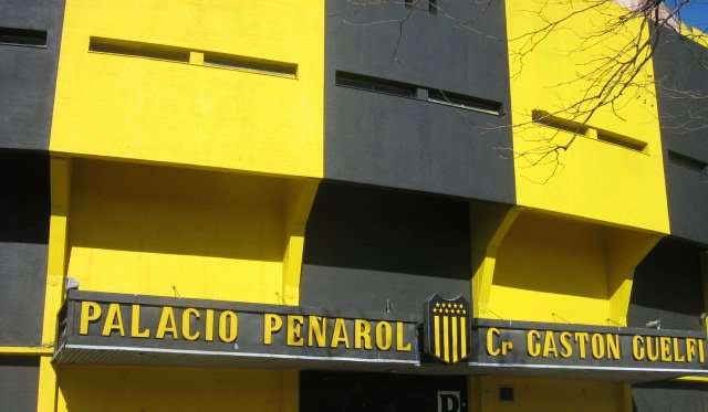 Peñarol explica y aplica criterios de pérdida de la calidad de socios
