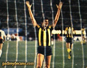 Morena celebrando un gol en el Monumental