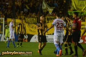 arsenal-penarol-copa-libertadores-2014-mariano-alvez-48