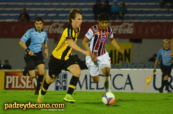 hernan-novick-penarol-sudamerica-apertura-2014-01-mariano-alvez (2)