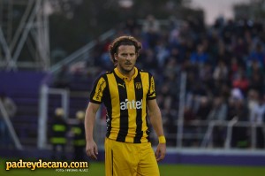 peñarol-defensor-apertura-2015-foto-mariano-alvez-07