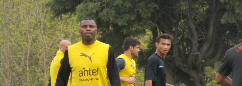 Los volantes le dieron el triunfo a Peñarol