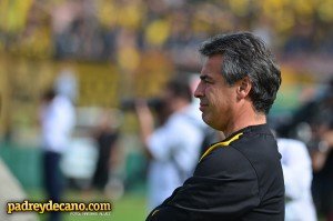 peñarol-nacional-apertura-2015-mariano-alvez-15