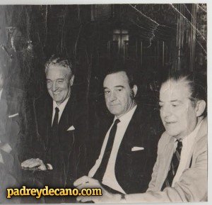 Última foto de Guelfi con vida tomada en la tarde del 23/01/73, arreglando el pase de Fernando Morena con Enrique Castro Quintela (Presidente De River Plate). Al día siguiente fallecía.