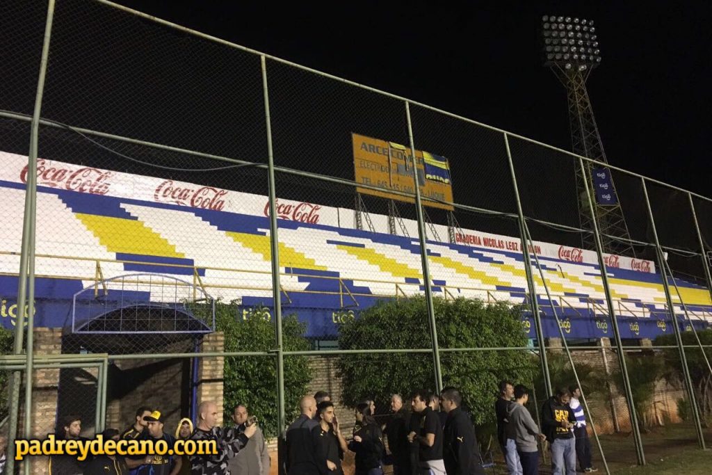 hinchas-estadio-luque