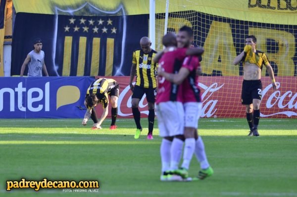 penarol-wanderers-campeonato-especial-2016-mariano-alvez-06-2