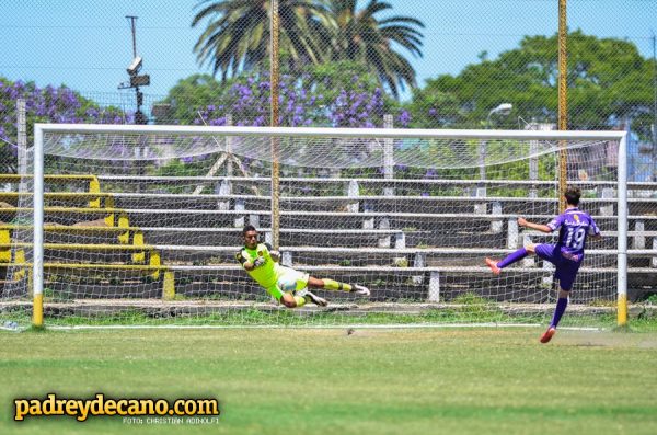 christian_adinolfi_penarol_defensor_formativas_2